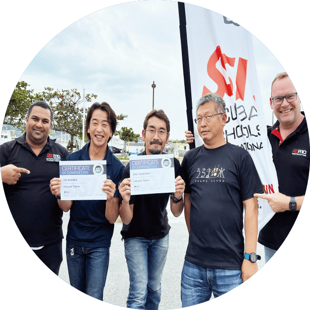 SSIのインストラクタートレーナー達が集まって記念撮影